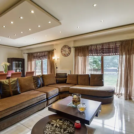 Villa Peroulis Laganas